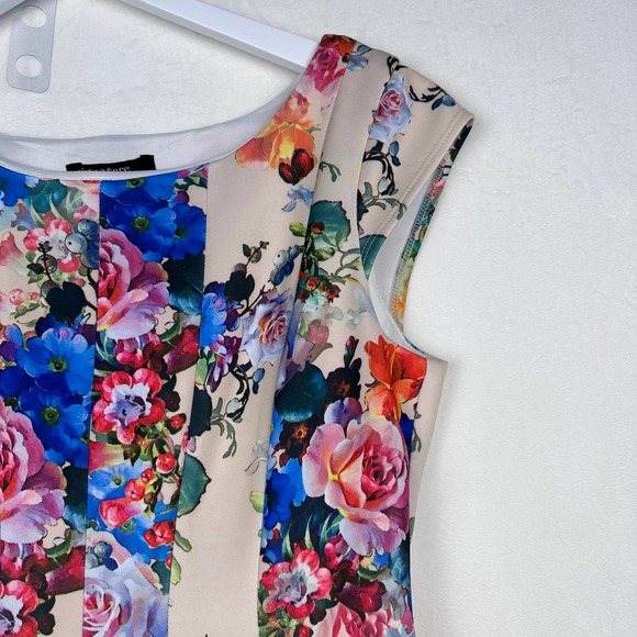 Signature by Robbie Bee  Size PM  Floral Printed A-line Cap Sleeve Pleated Dress - Picture 2 of 7